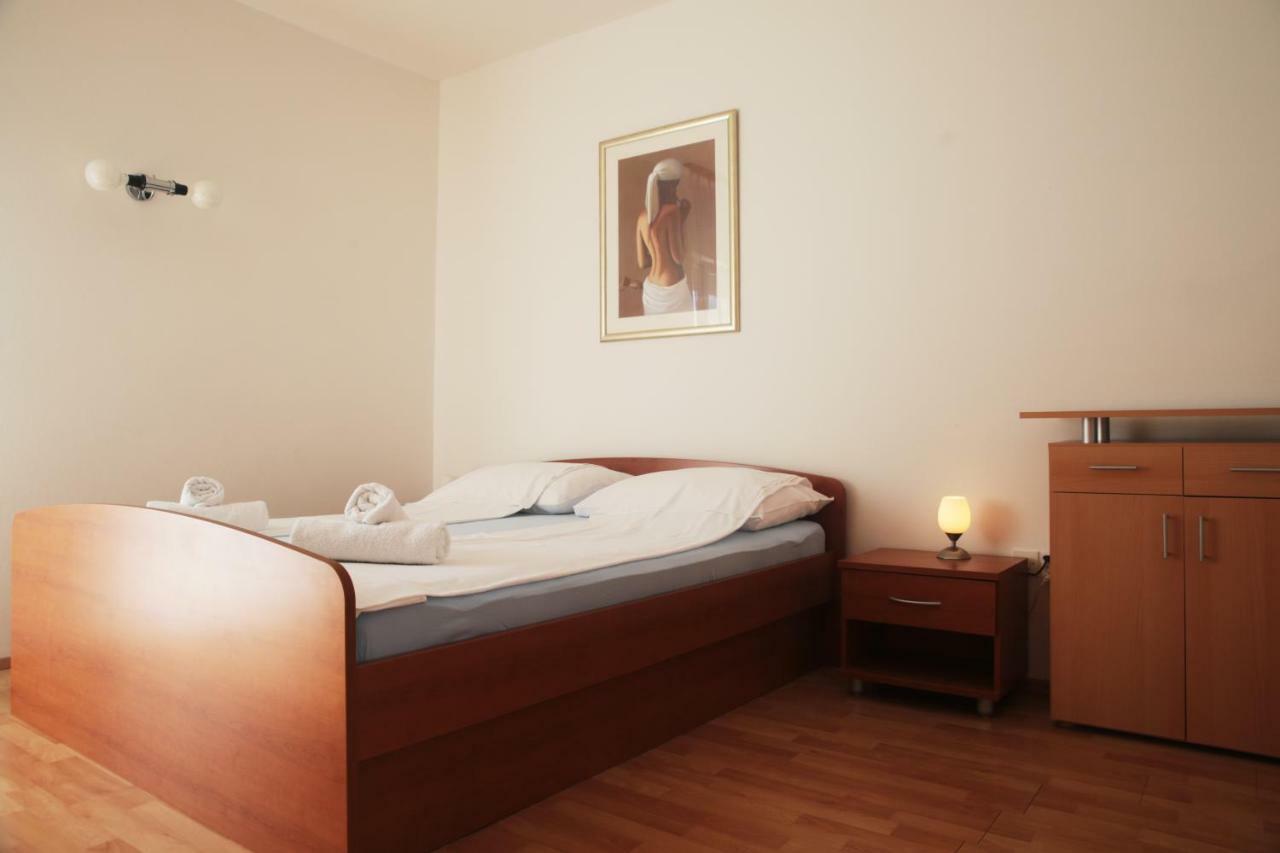 Apartment Rude Водице Екстер'єр фото